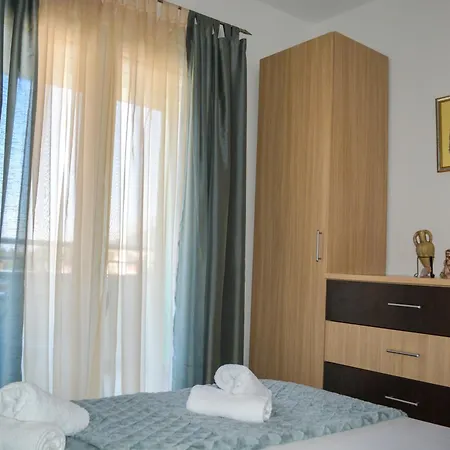 Sopta マカルスカ